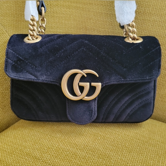 Authentic Gucci Marmont Matelasse Mini Bag Black Velvet Crossbody - Picture 3 of 10